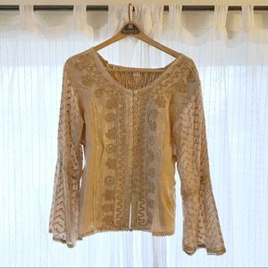Boho beige blouse. Beautiful detail!!